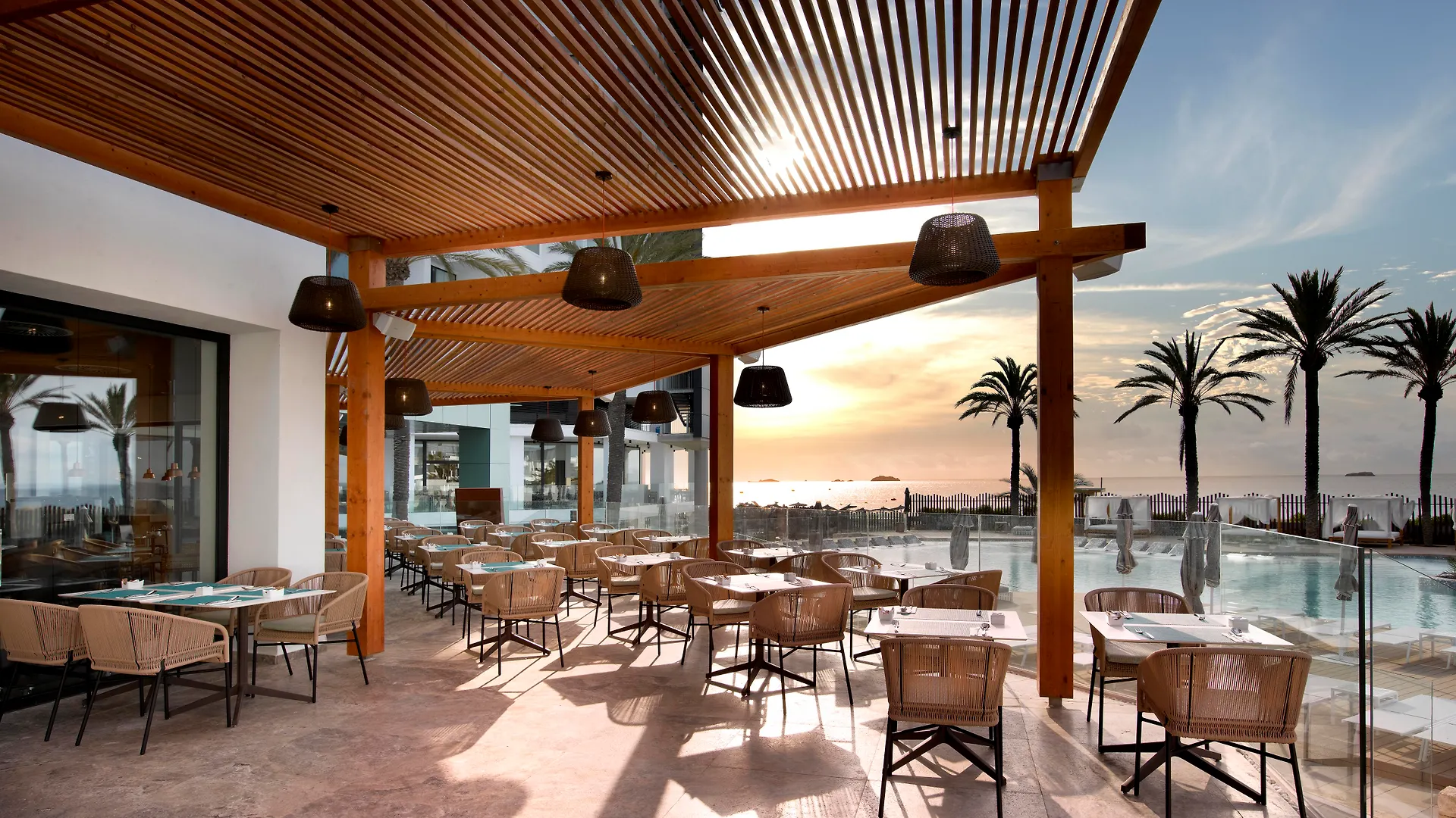 Hard Rock Hotel Ibiza Playa d'en Bossa 5*,